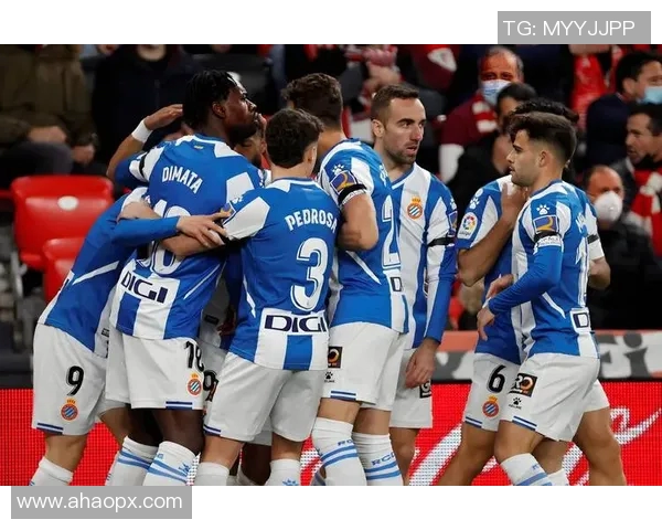 巴伦西主场迎战皇家贝，争夺西甲积分榜关键战役的精彩对决